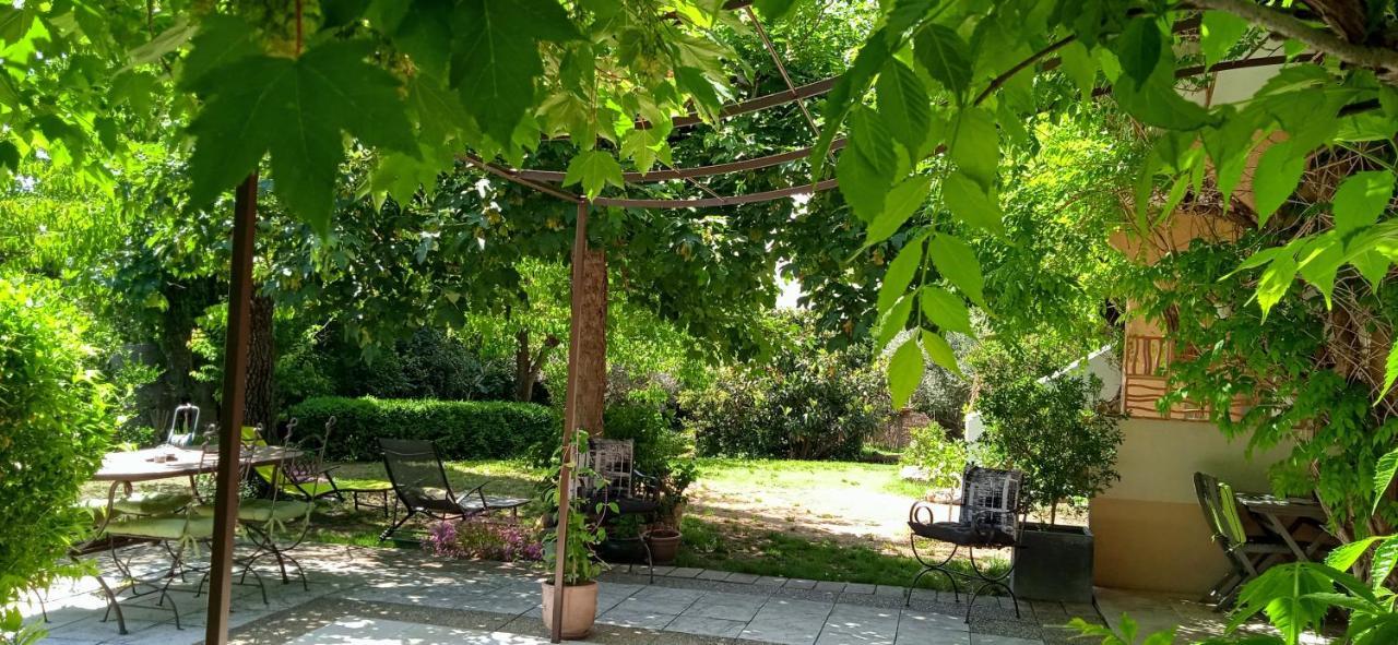 Chambres D'Hotes La Chrysalide Loriol-du-Comtat Bagian luar foto