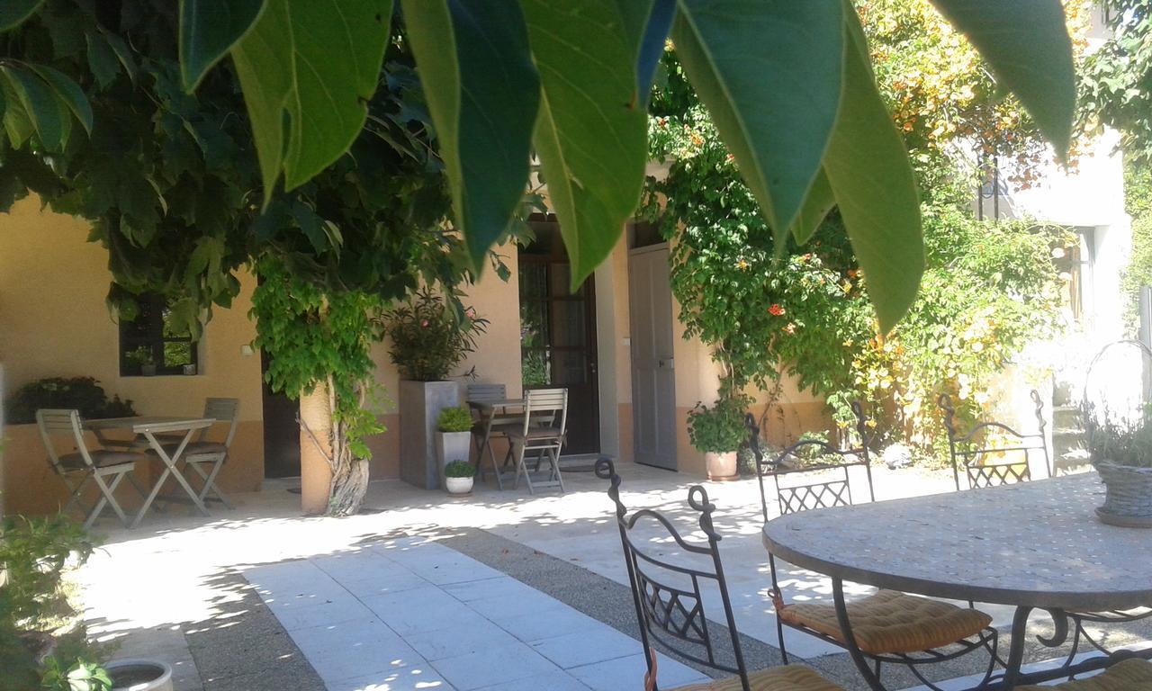 Chambres D'Hotes La Chrysalide Loriol-du-Comtat Bagian luar foto