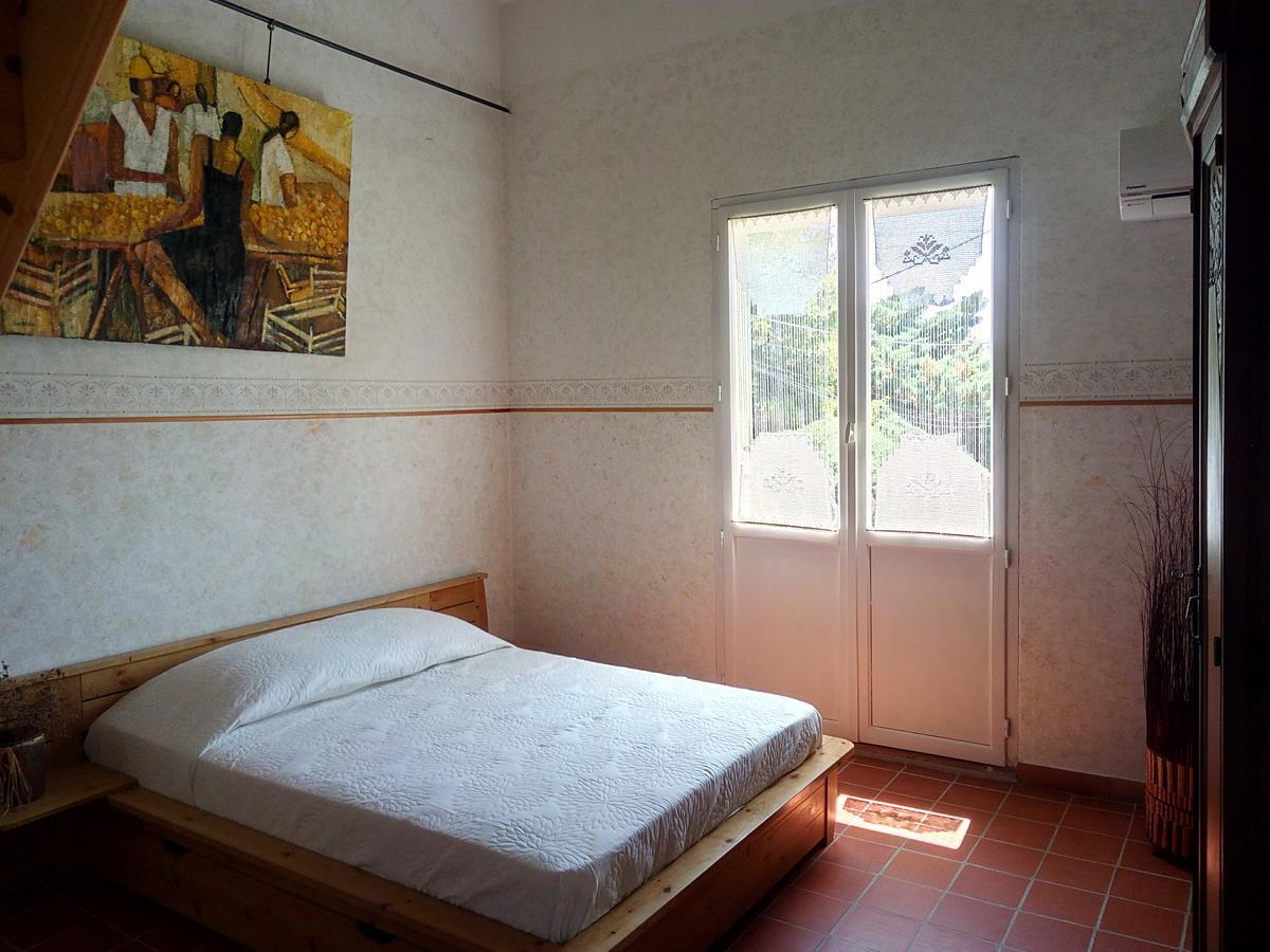 Chambres D'Hotes La Chrysalide Loriol-du-Comtat Bagian luar foto